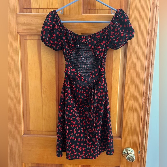 Princess Polly Nakita Floral Cut Out Dress - Picture 2 of 4